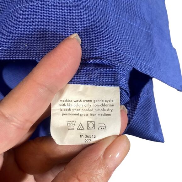 IZOD Blue Classic Collared Long Sleeve Button Down Shirt Men Sz 32/33 Small - Picture 8 of 10